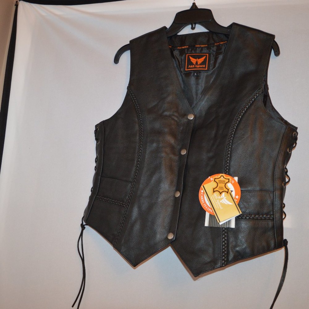 Women's Leather carry n conceal vest Large NWT